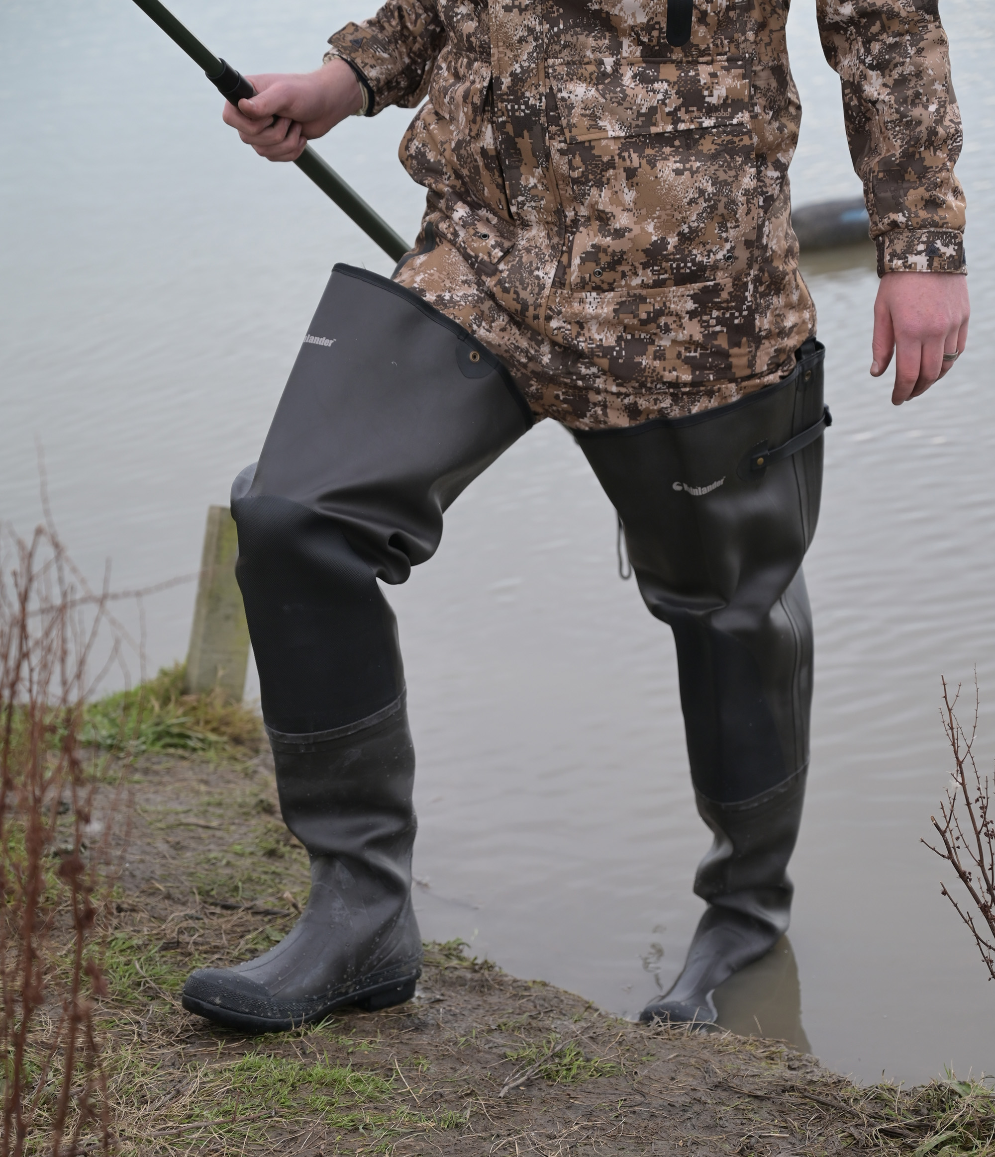 Heavy duty rubber hot sale thigh waders