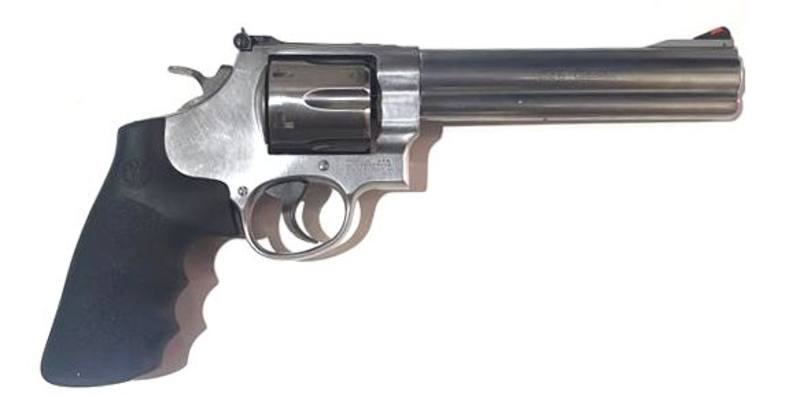 Buy 44 Mag Smith & Wesson 629 Stainless Hogue 5" in NZ New Zealand.